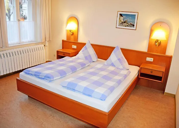 Appartementhaus ホテル ゼリン